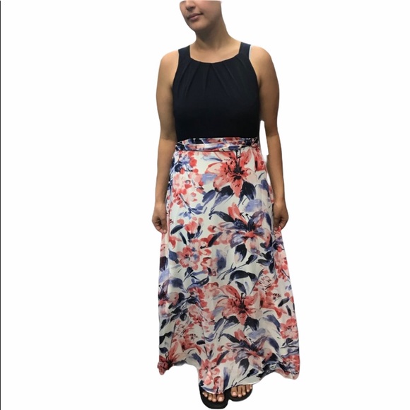 Chetta B Dresses & Skirts - Chetta B dress long Mixed Media Maxi,navy/red.NWT